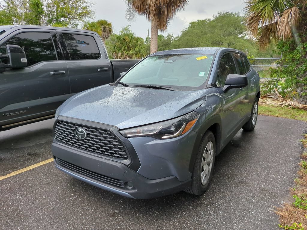 Used 2023 Toyota Corolla Cross L FWD image 4