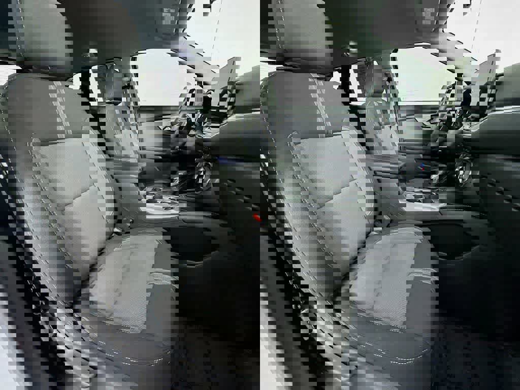 Used 2023 Chevrolet Blazer LT image 18