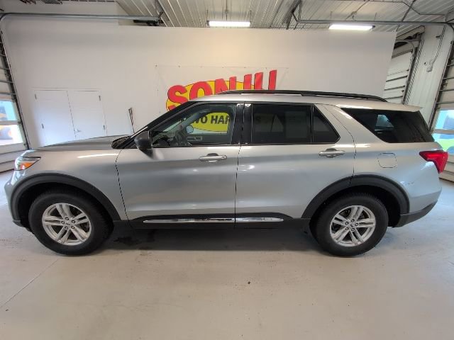 Certified 2023 Ford Explorer XLT image 2