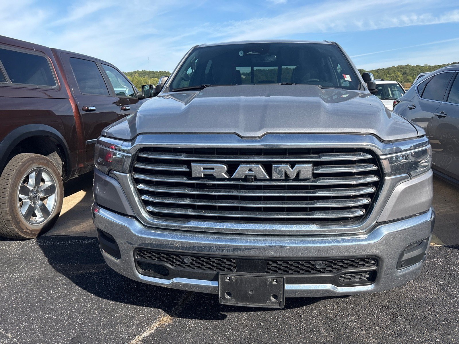 Used 2025 RAM 1500 Laramie AWD/4WD image 2