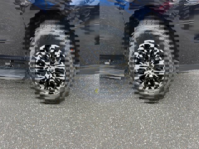 Certified 2025 Ford Expedition Max Platinum image 36