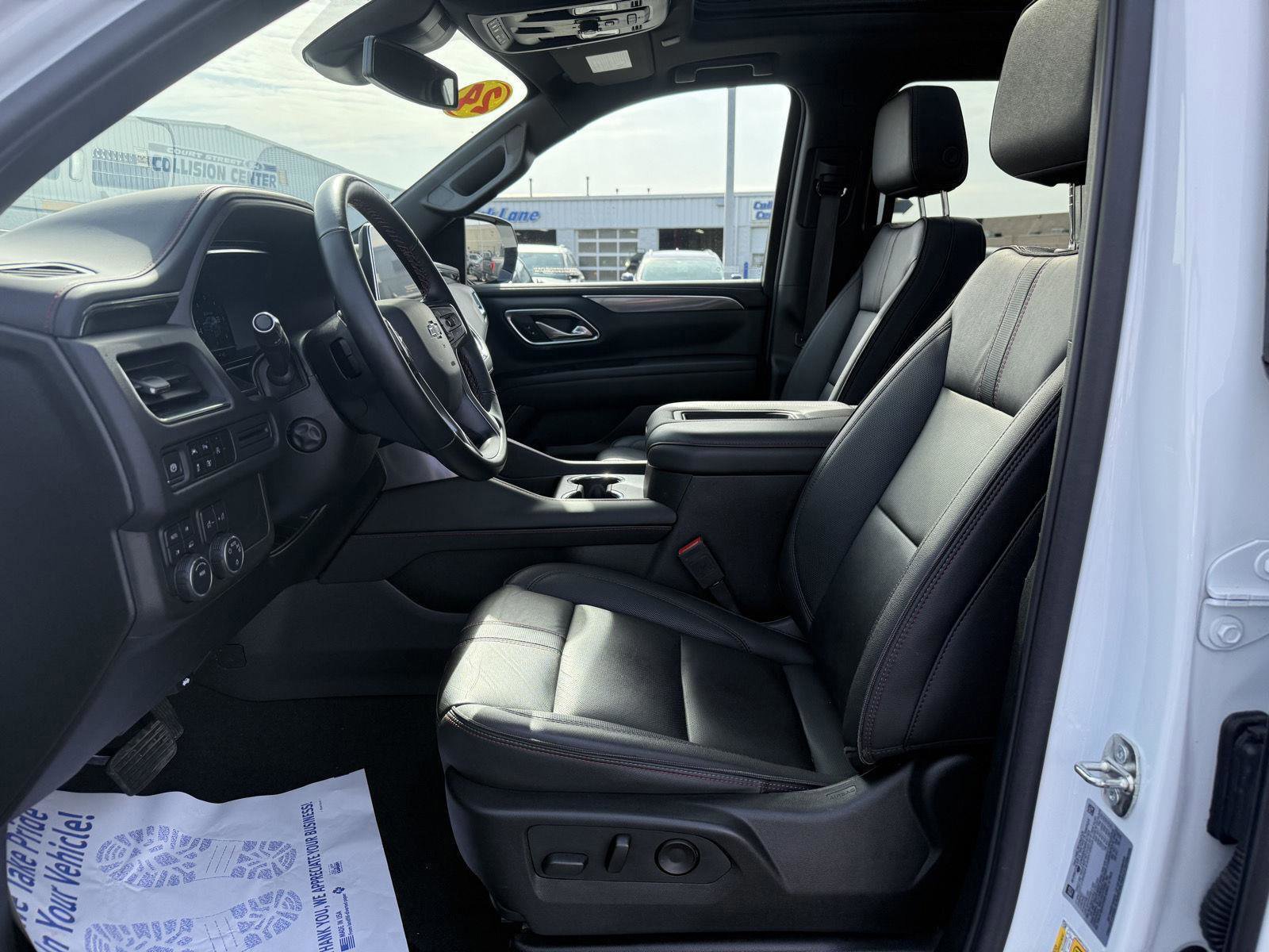 Used 2024 Chevrolet Suburban RST w/ Luxury Package image 11