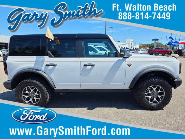 Certified 2025 Ford Bronco Badlands AWD/4WD image 1