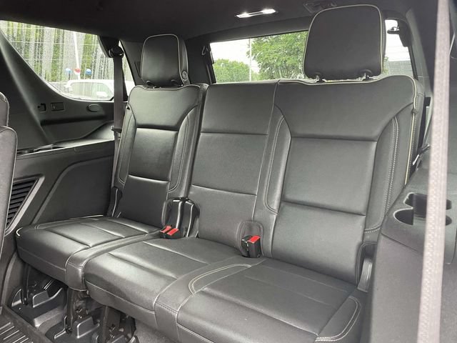 Used 2023 GMC Yukon SLT w/ SLT Premium Package AWD/4WD image 12