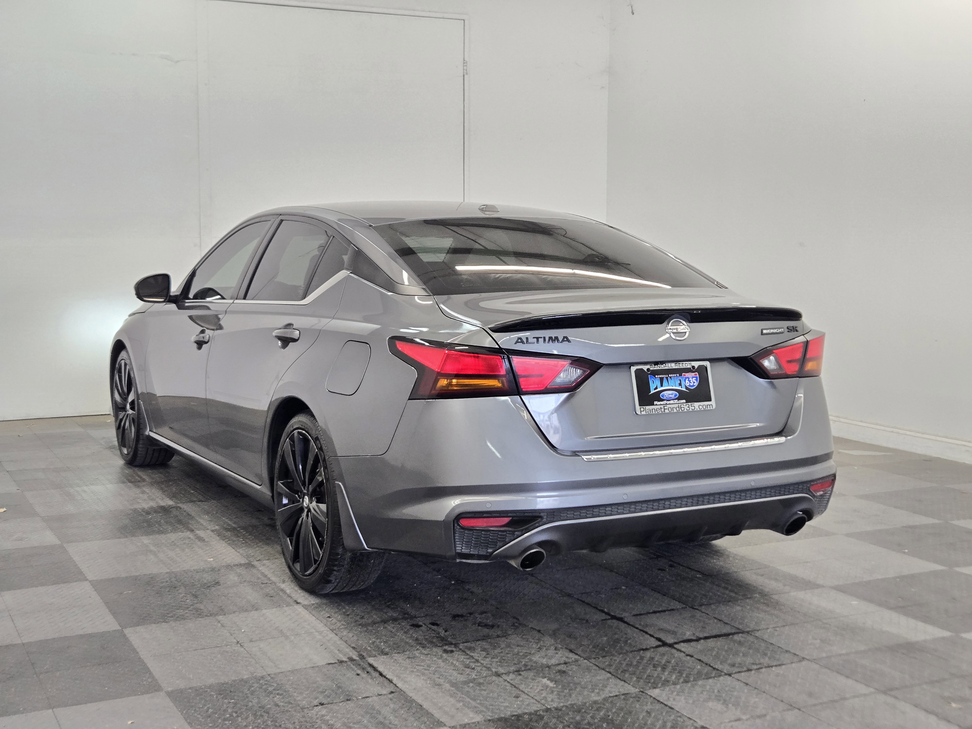 Used 2022 Nissan Altima 2.5 SR w/ Midnight Edition Package video 2