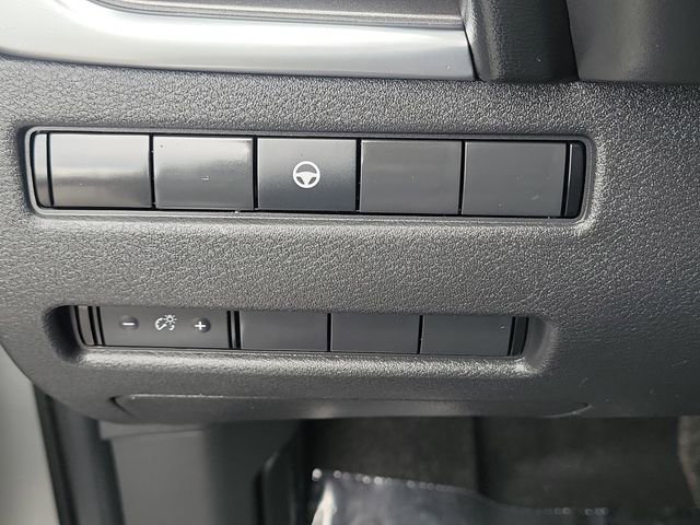 Used 2023 Nissan Rogue SV image 19