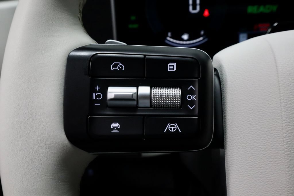 Used 2025 Hyundai Santa Fe SEL AWD/4WD image 27