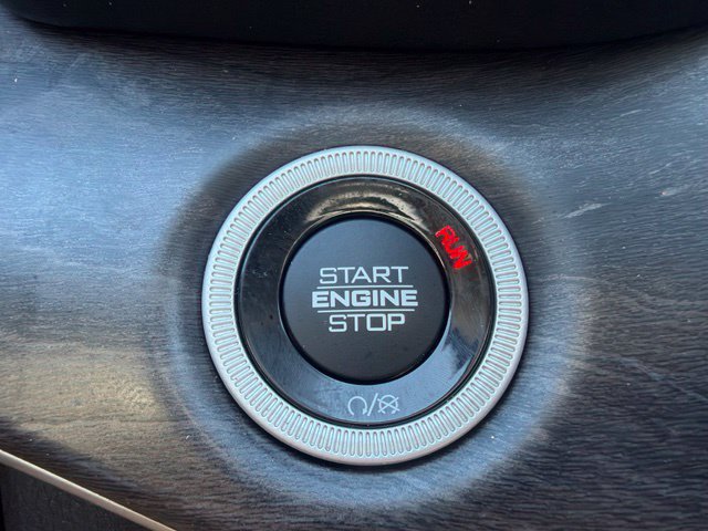 Used 2023 Jeep Grand Cherokee L Limited RWD image 17