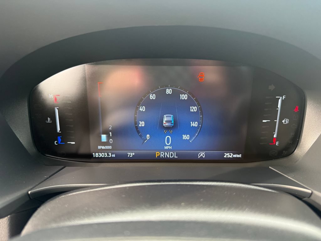 Certified 2025 Ford Escape ST-Line Select AWD/4WD image 26