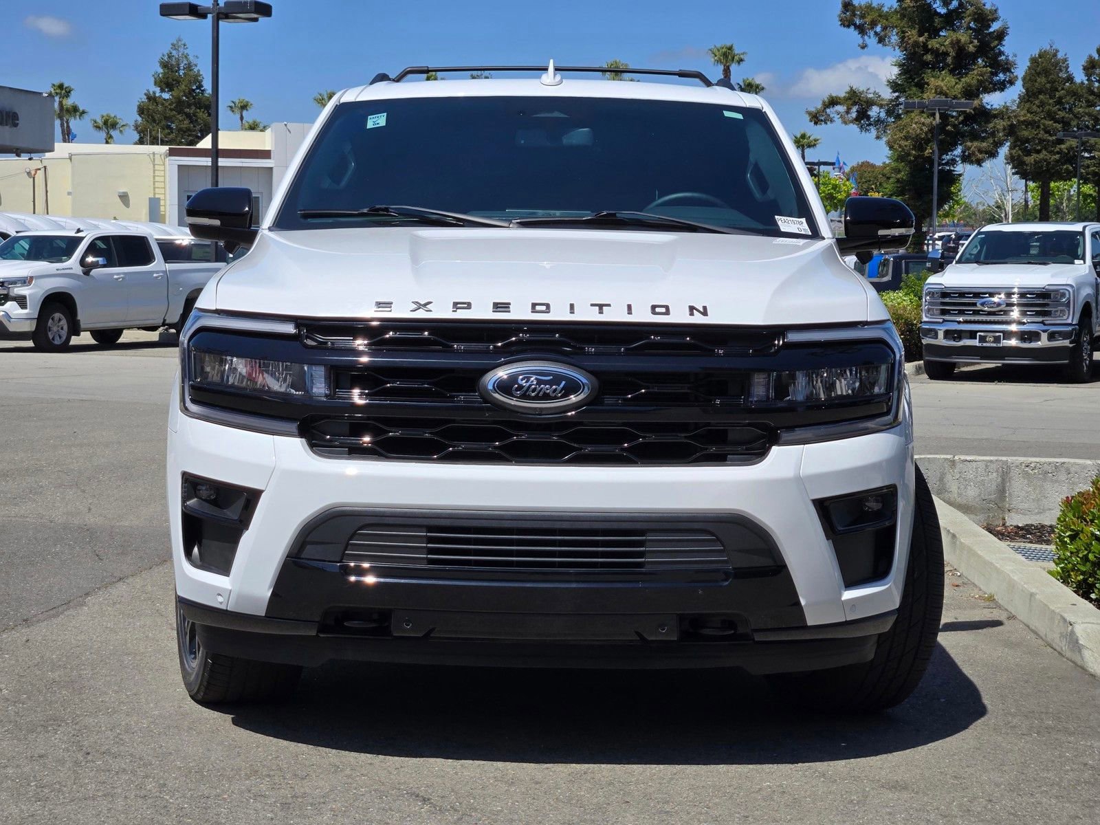 Certified 2023 Ford Expedition Limited AWD/4WD image 2