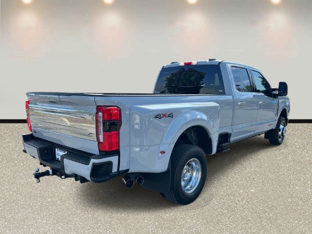 Certified 2026 Ford F350 Platinum w/ Platinum Plus Package AWD/4WD image 5