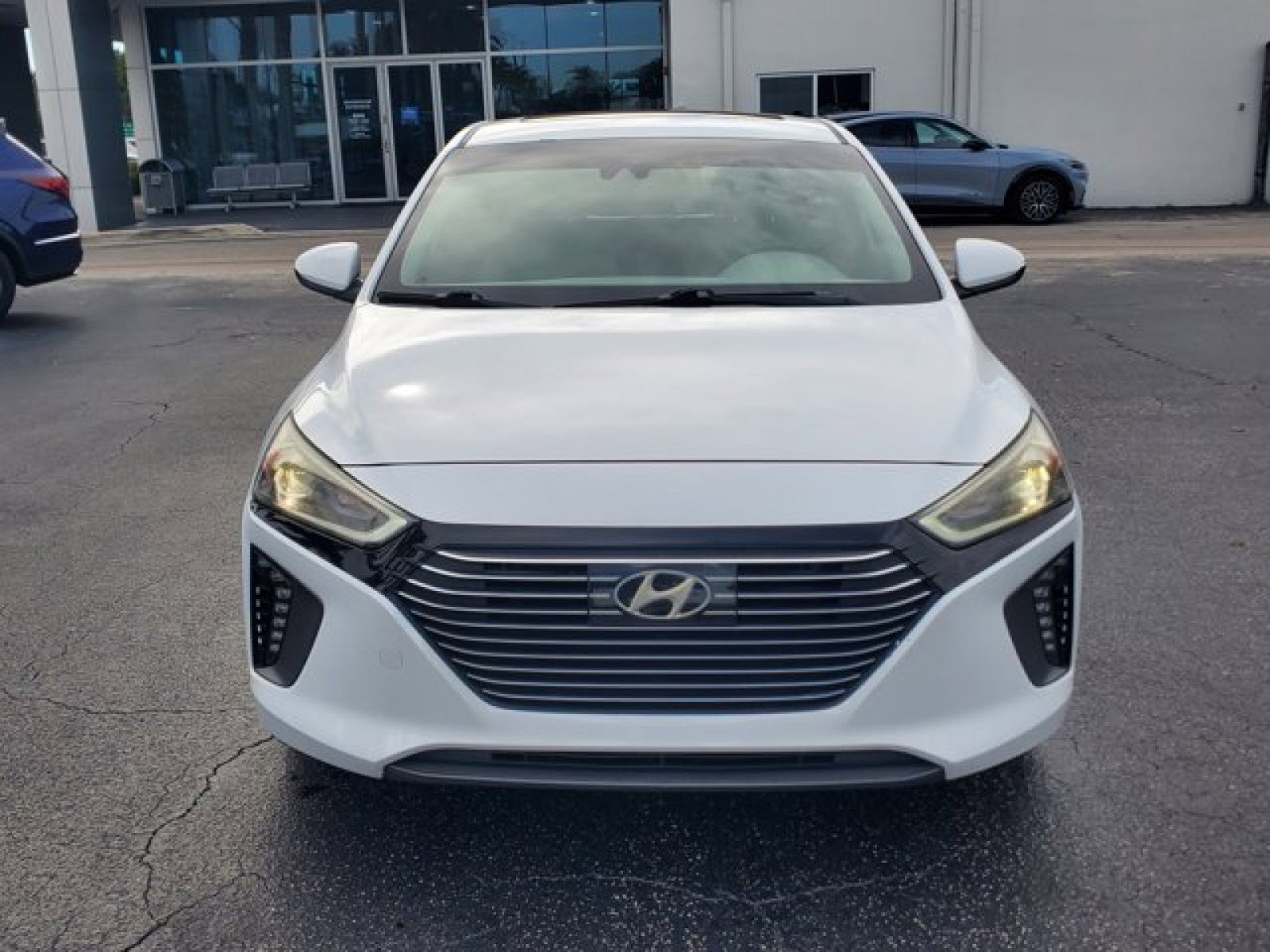 Used 2019 Hyundai Ioniq Limited w/ Ultimate Package 02 video 2