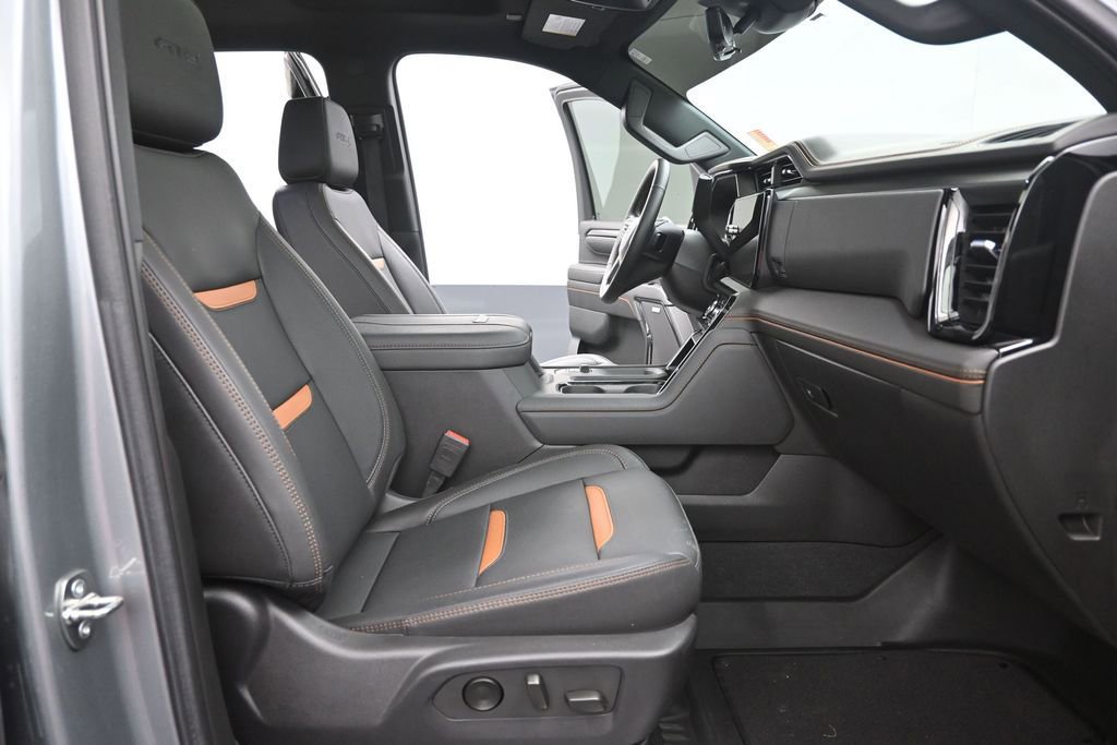 Used 2024 GMC Sierra 2500 AT4 w/ AT4 Premium Plus Package AWD/4WD image 16