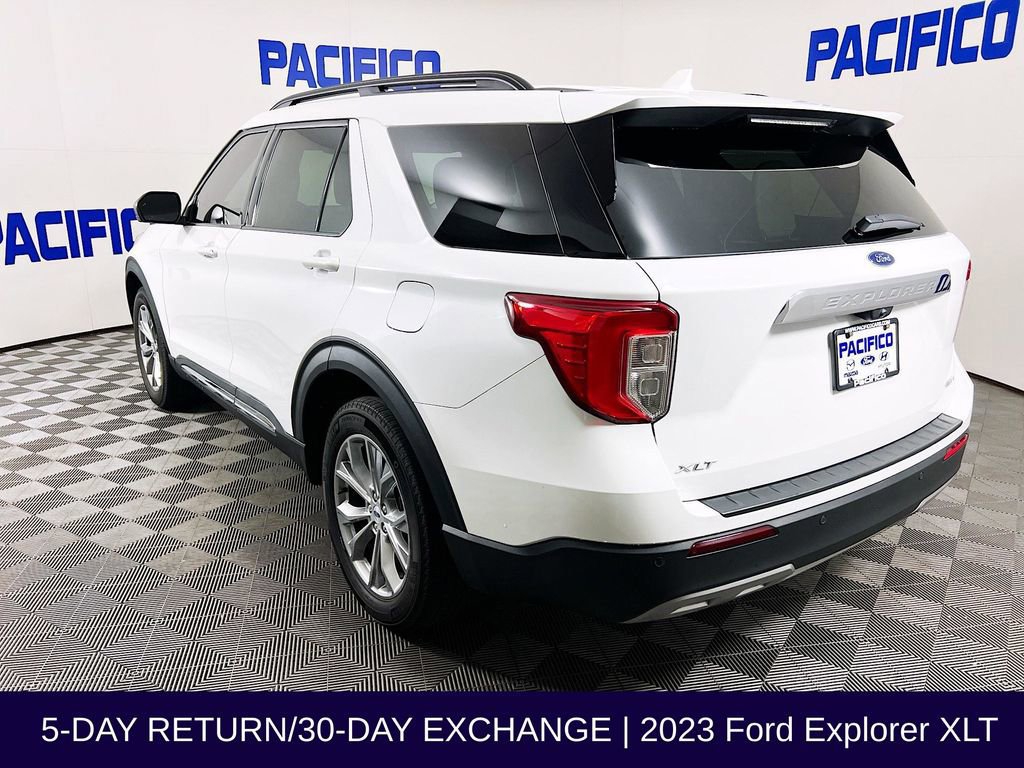 Certified 2023 Ford Explorer XLT w/ Equipment Group 202A image 5