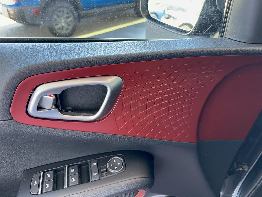 Used 2020 Kia Soul GT-Line Turbo FWD image 9