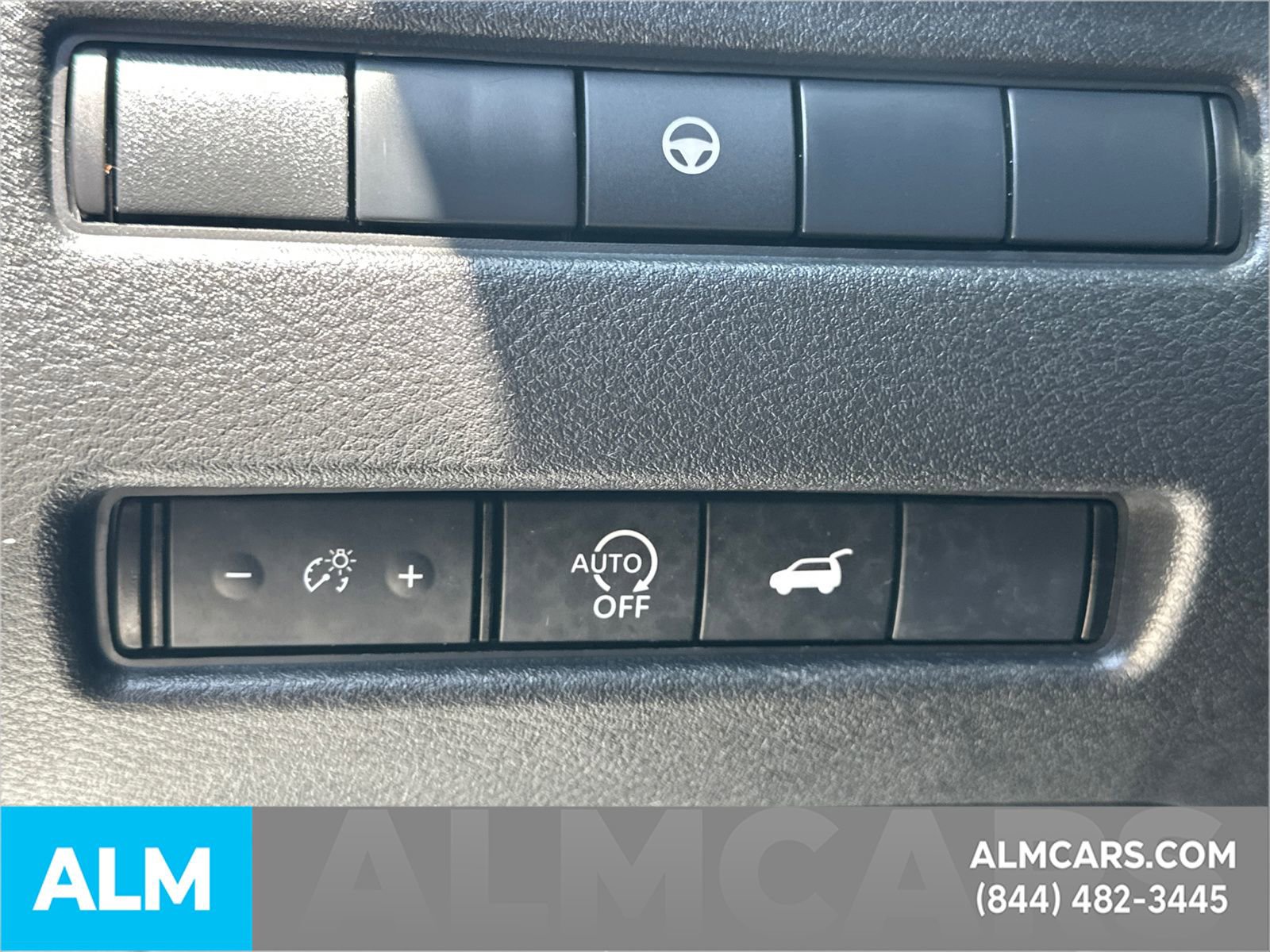 Used 2025 Nissan Rogue SV FWD image 36