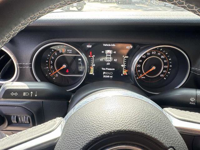 Used 2018 Jeep Wrangler Unlimited Sahara AWD/4WD image 13