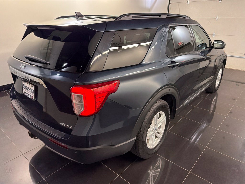 Certified 2022 Ford Explorer XLT w/ Equipment Group 202A AWD/4WD image 6