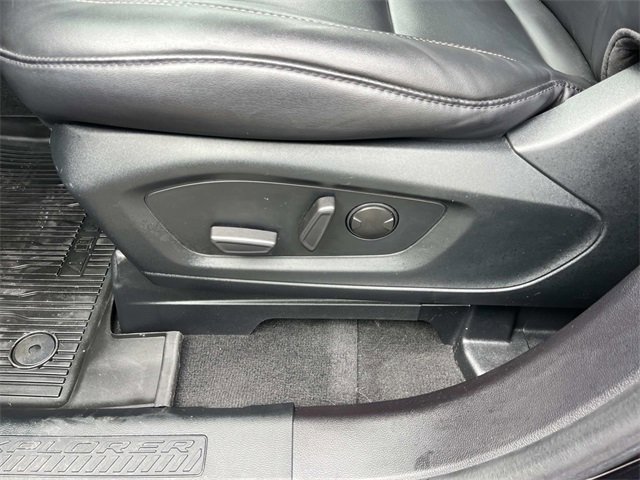 Certified 2022 Ford Explorer XLT w/ Equipment Group 202A image 29