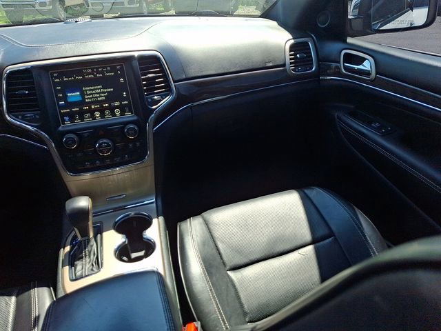 Used 2017 Jeep Grand Cherokee Overland AWD/4WD image 19