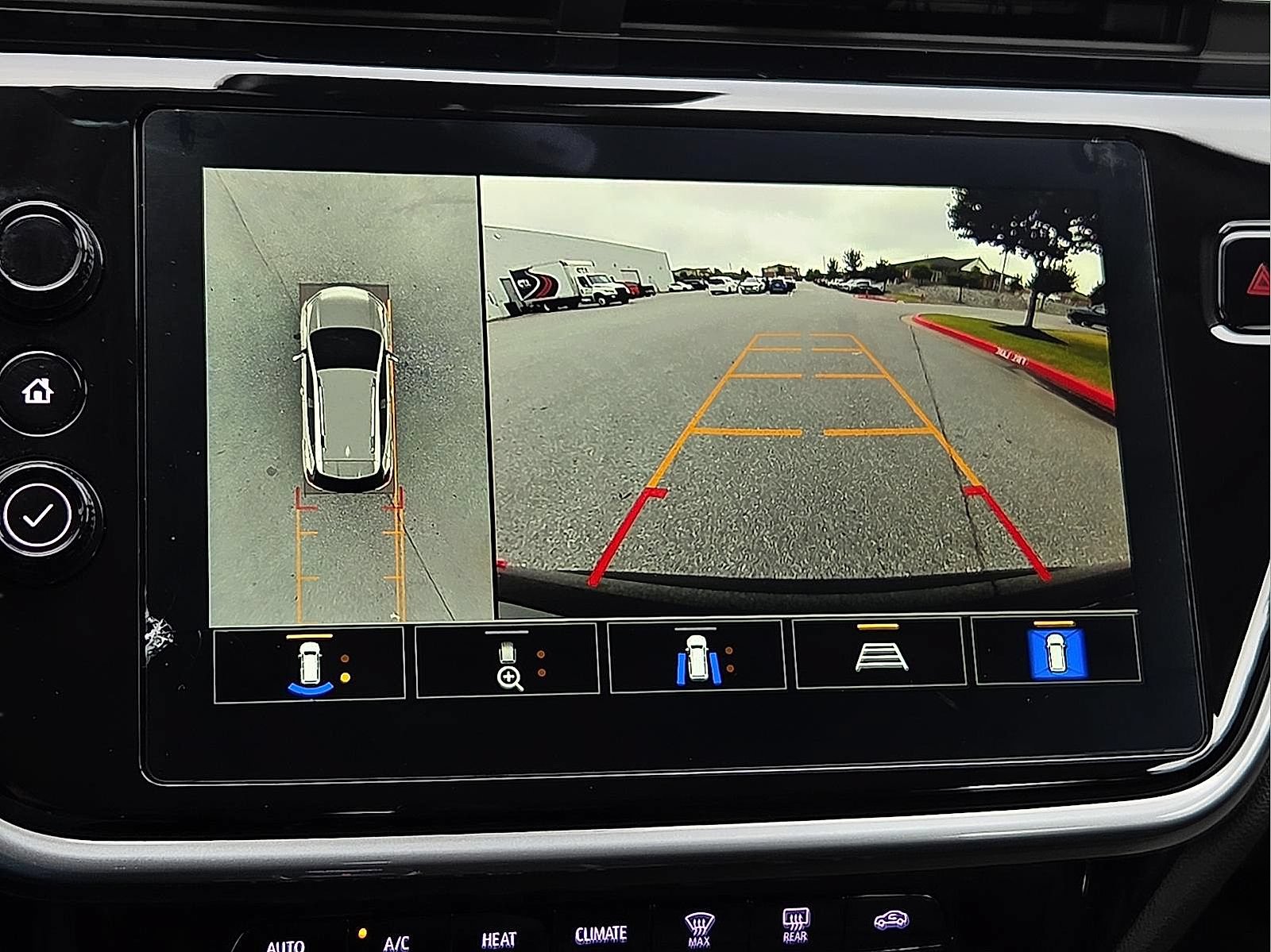 Used 2023 Chevrolet Bolt EUV Premier w/ Sun & Sound Package FWD image 16