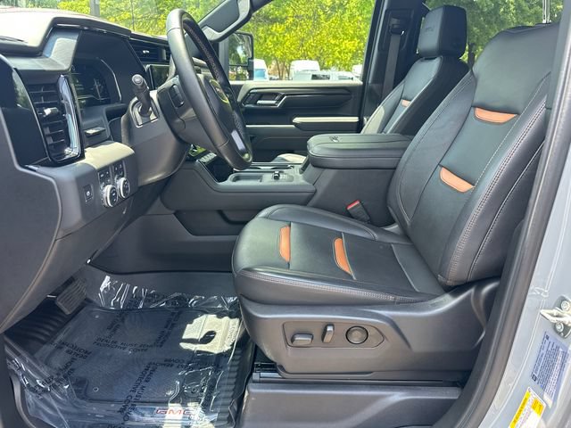 Used 2024 GMC Sierra 2500 AT4 w/ AT4 Premium Plus Package AWD/4WD image 11