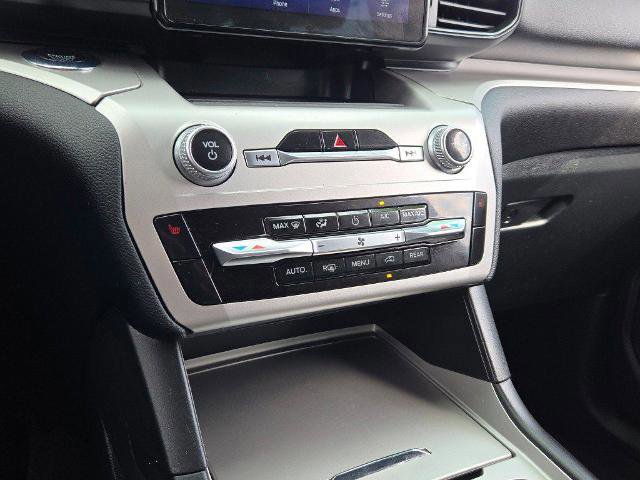 Certified 2022 Ford Explorer XLT image 25