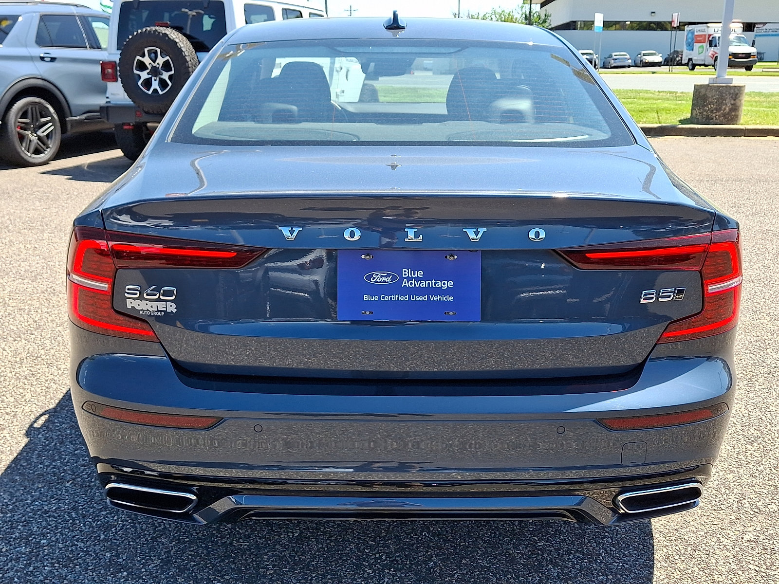 Used 2022 Volvo S60 B5 Momentum w/ Premium Package AWD/4WD image 9