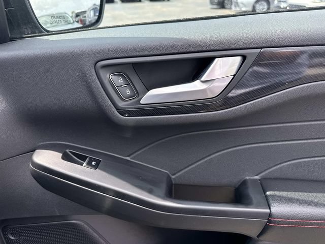 Certified 2025 Ford Escape ST-Line FWD image 14