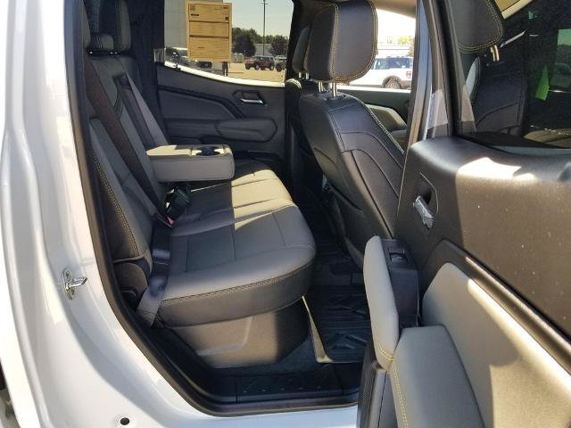 Used 2025 Chevrolet Colorado ZR2 w/ Technology Package AWD/4WD image 15