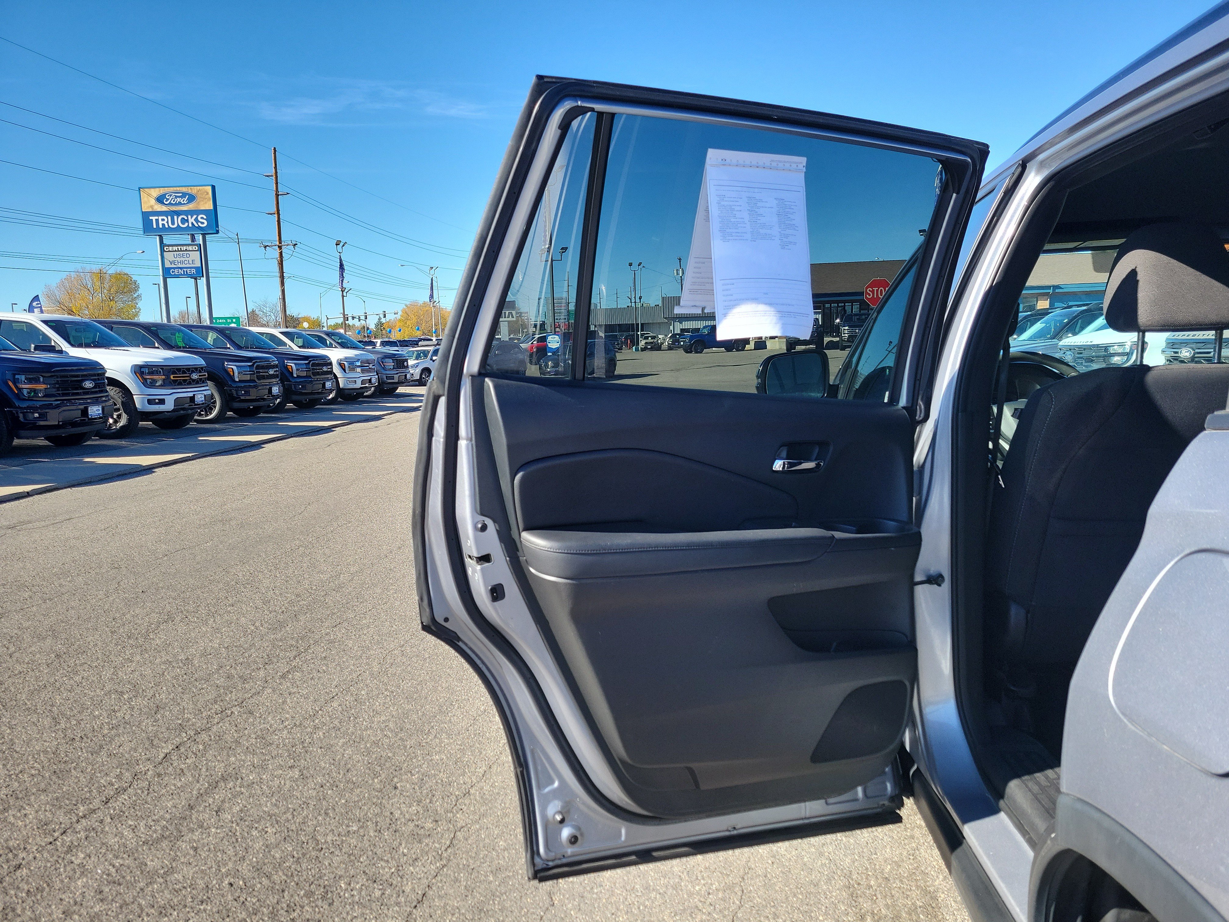 Used 2022 Honda Pilot Sport image 11