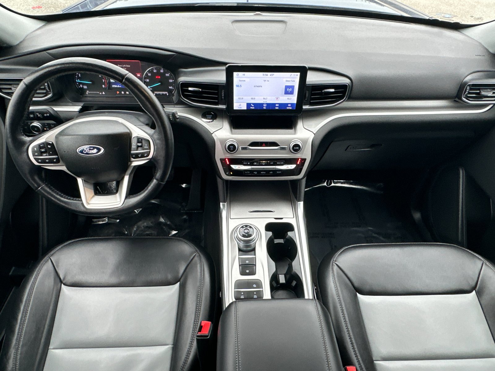 Certified 2022 Ford Explorer XLT w/ Equipment Group 202A image 14