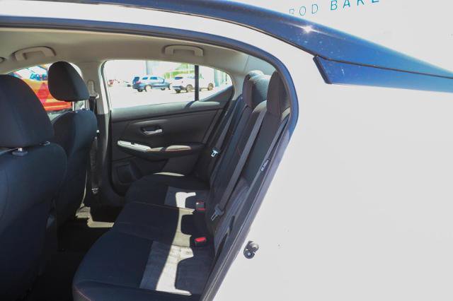 Used 2022 Nissan Sentra SR w/ Electronics Package FWD image 25