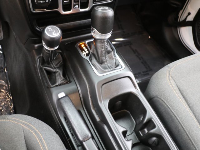 Used 2025 Jeep Wrangler Unlimited Sport AWD/4WD image 22
