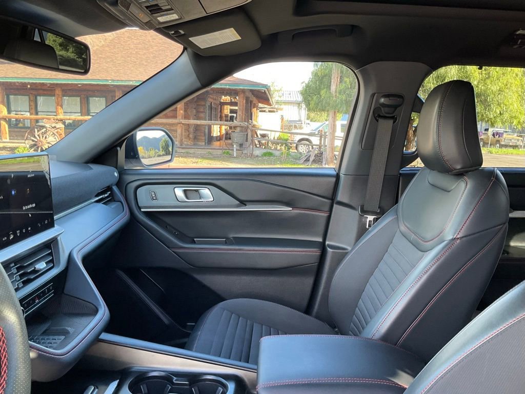 Certified 2025 Ford Explorer ST-Line w/ Premium Package image 49