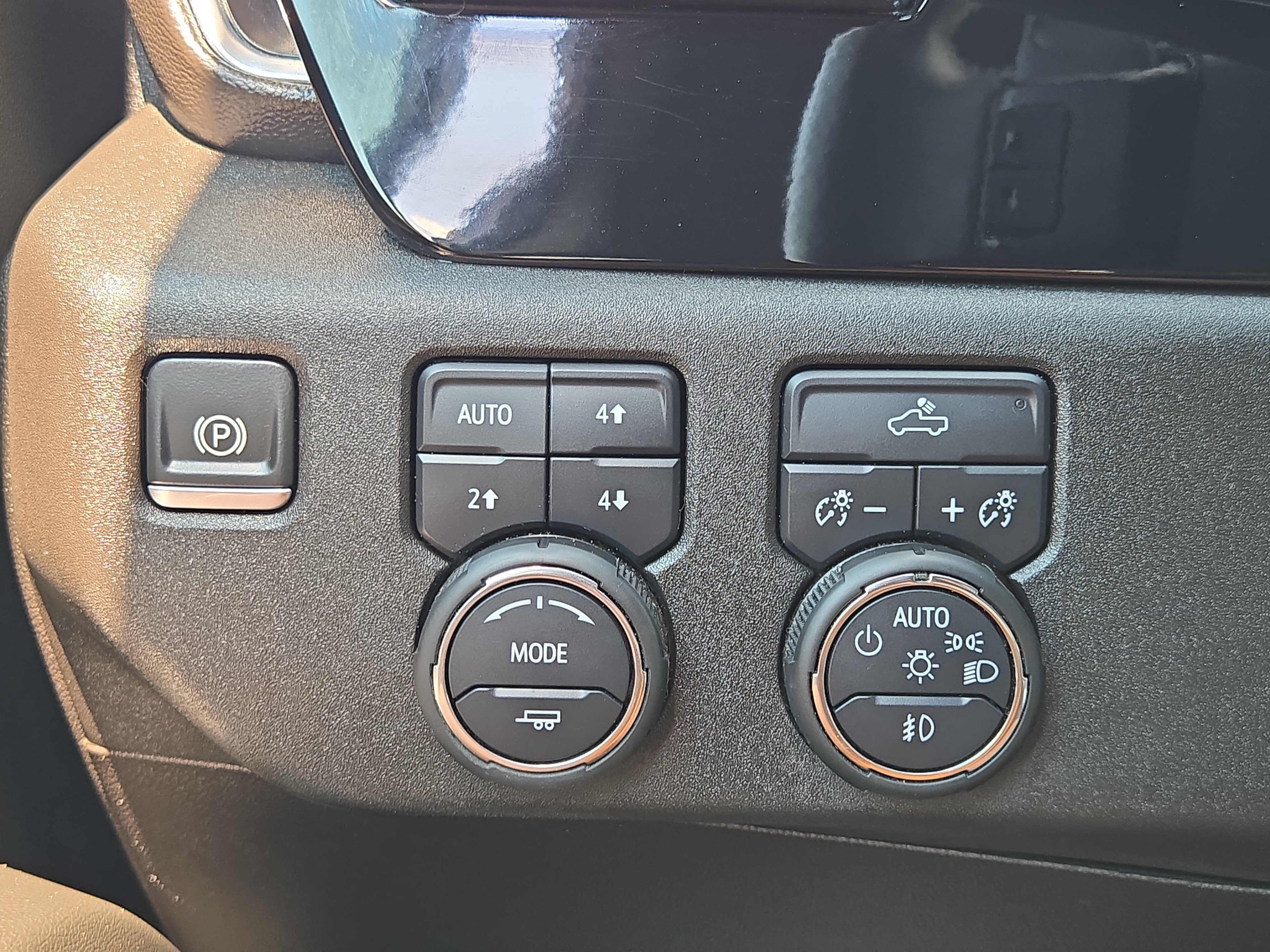 Used 2024 Chevrolet Silverado 1500 RST w/ Dark Appearance Package AWD/4WD image 23