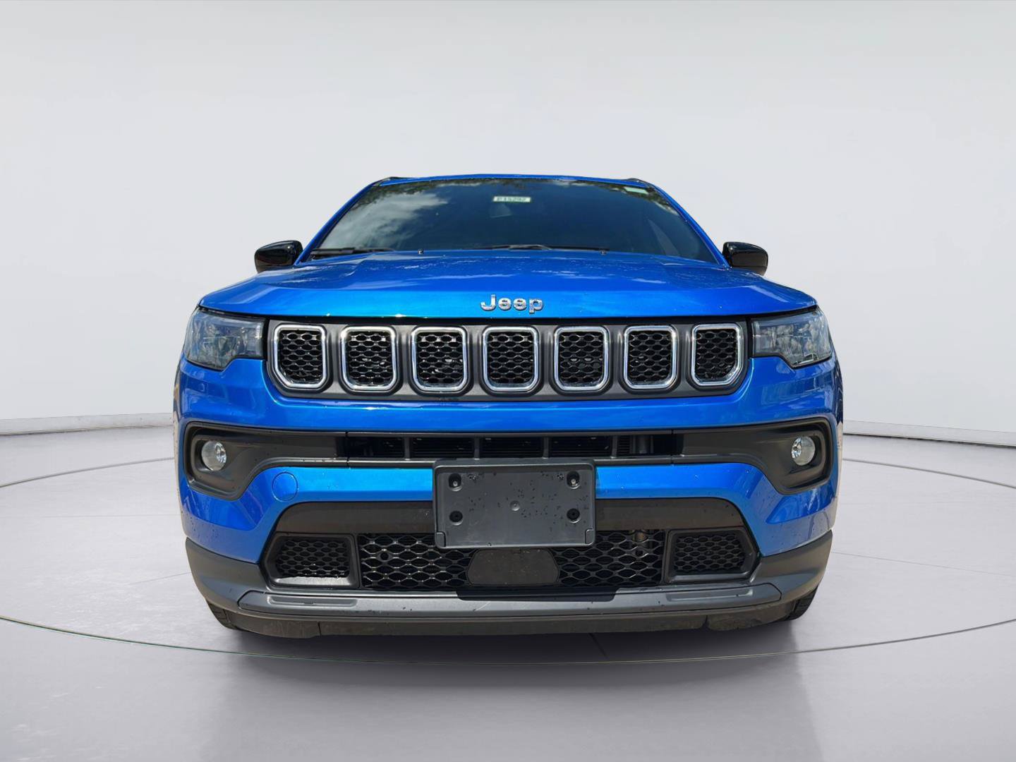 Used 2024 Jeep Compass Latitude AWD/4WD image 9