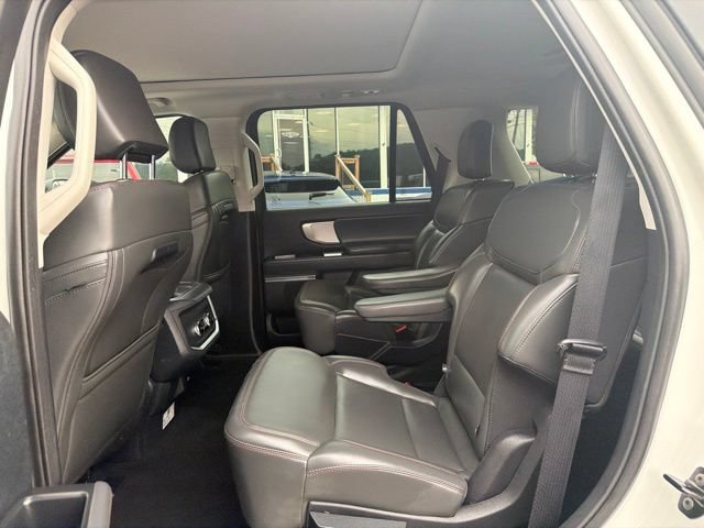 Certified 2025 Ford Expedition Active AWD/4WD image 39
