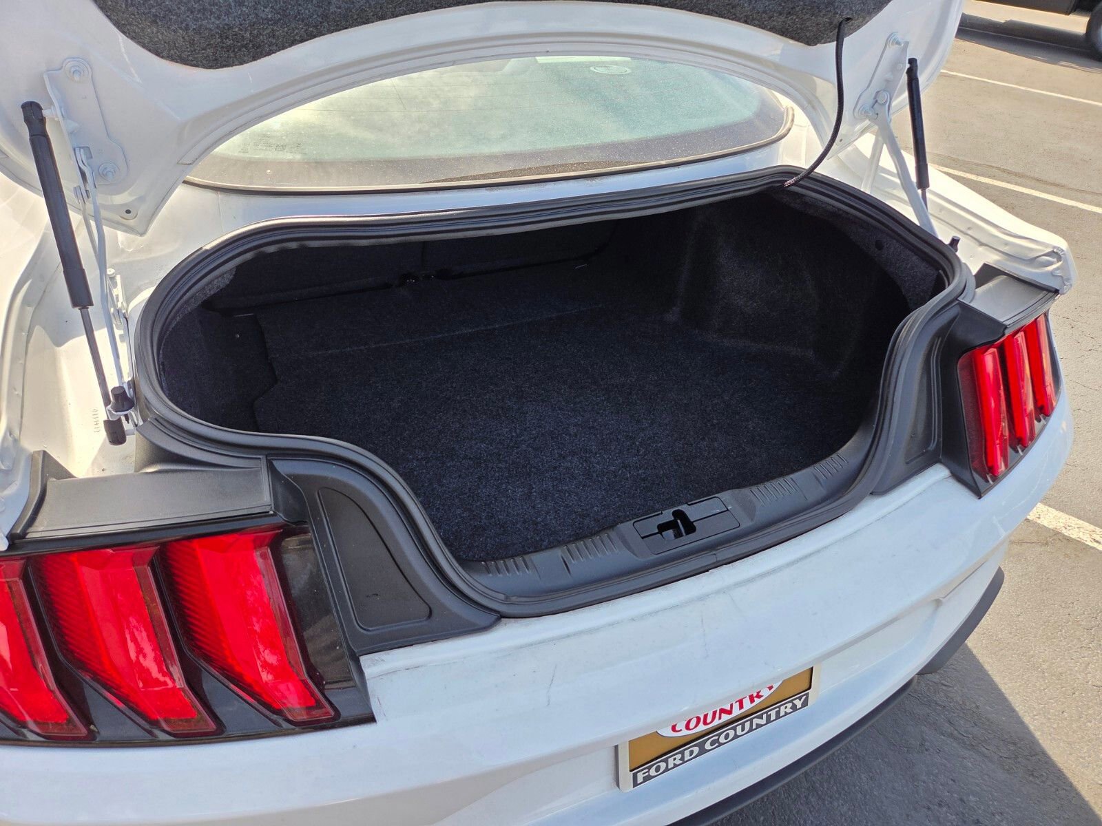 Certified 2020 Ford Mustang Coupe RWD image 13