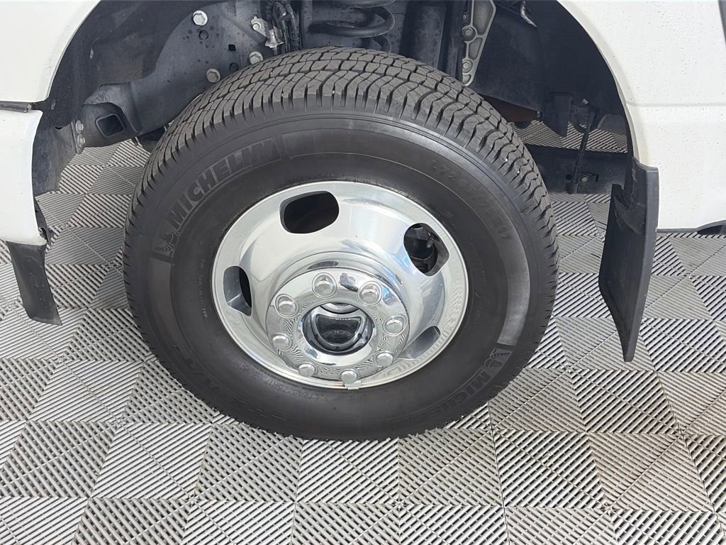 Certified 2024 Ford F350 Platinum image 8