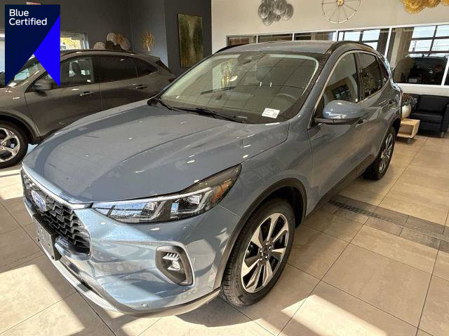 Certified 2024 Ford Escape Platinum AWD/4WD image 1