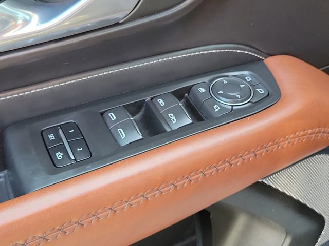 Used 2023 GMC Yukon Denali Ultimate AWD/4WD image 14