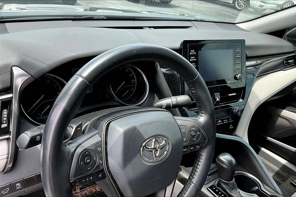 Used 2021 Toyota Camry SE w/ Convenience Package FWD image 10