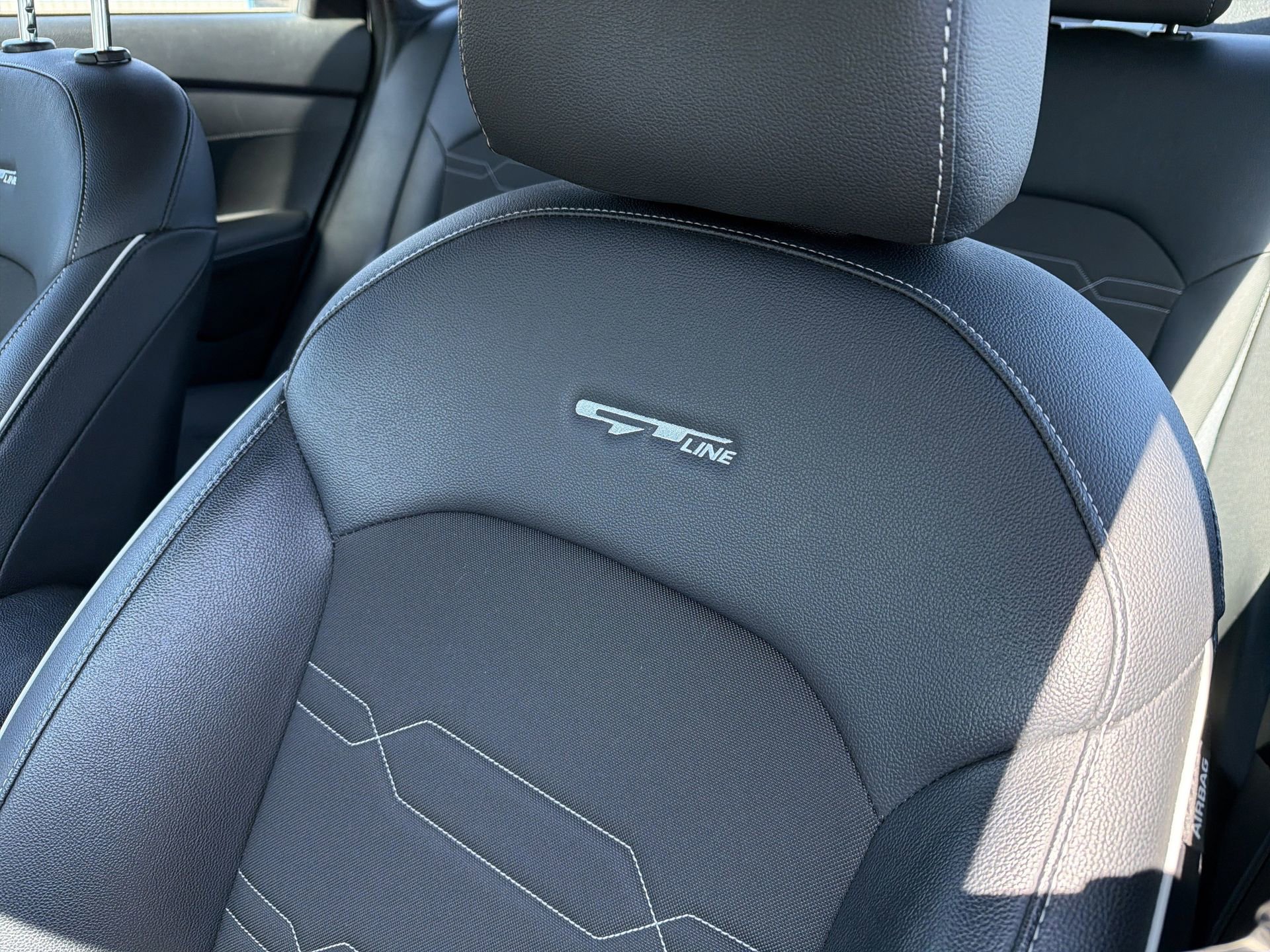 Used 2023 Kia Forte GT-Line image 11