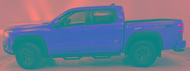 Used 2025 Nissan Frontier PRO-4X image 2