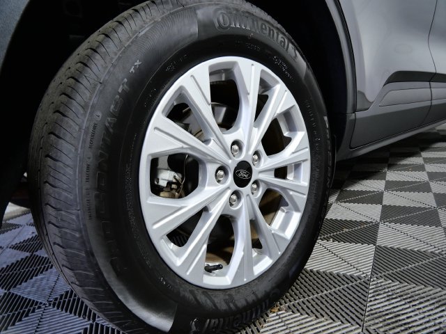 Certified 2025 Ford Escape Active AWD/4WD image 10