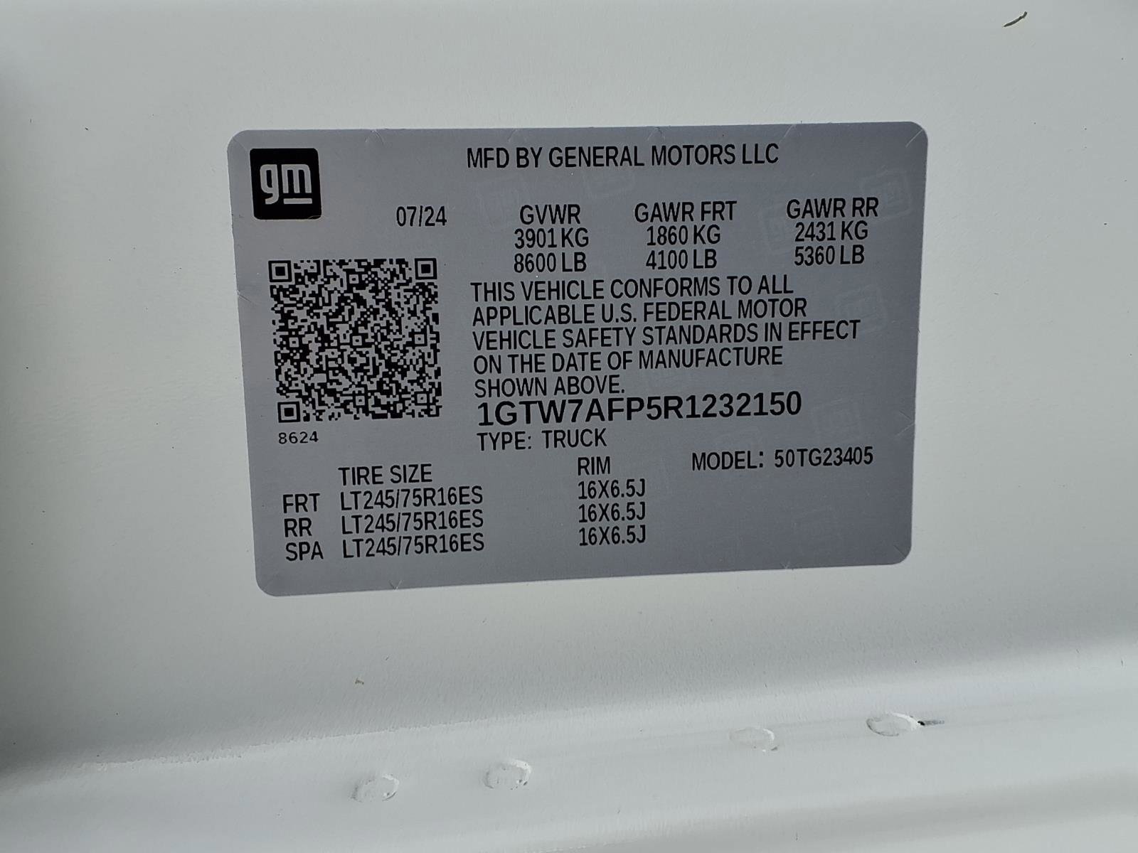 Used 2024 GMC Savana 2500 w/ Driver Convenience Package image 20