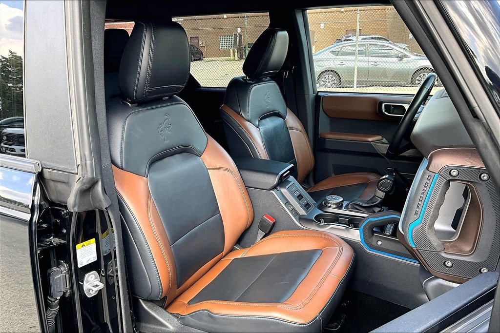 Certified 2023 Ford Bronco Outer Banks w/ Sasquatch Package AWD/4WD image 7