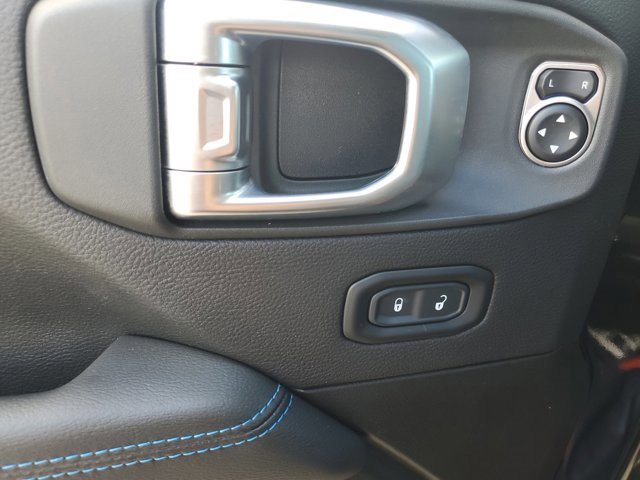 Used 2023 Jeep Wrangler Rubicon image 24