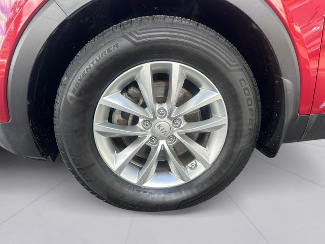 Used 2018 Kia Sorento AWD image 9